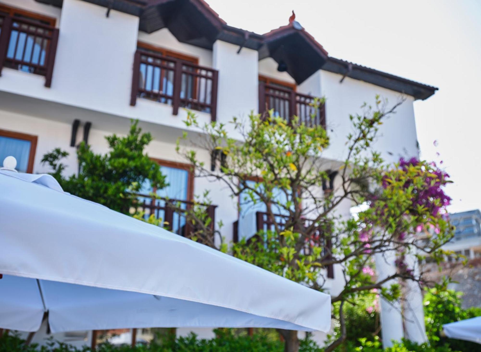 Noxinn Hotels Club Ultra All Inclusive โคนัคคลึ ภายนอก รูปภาพ