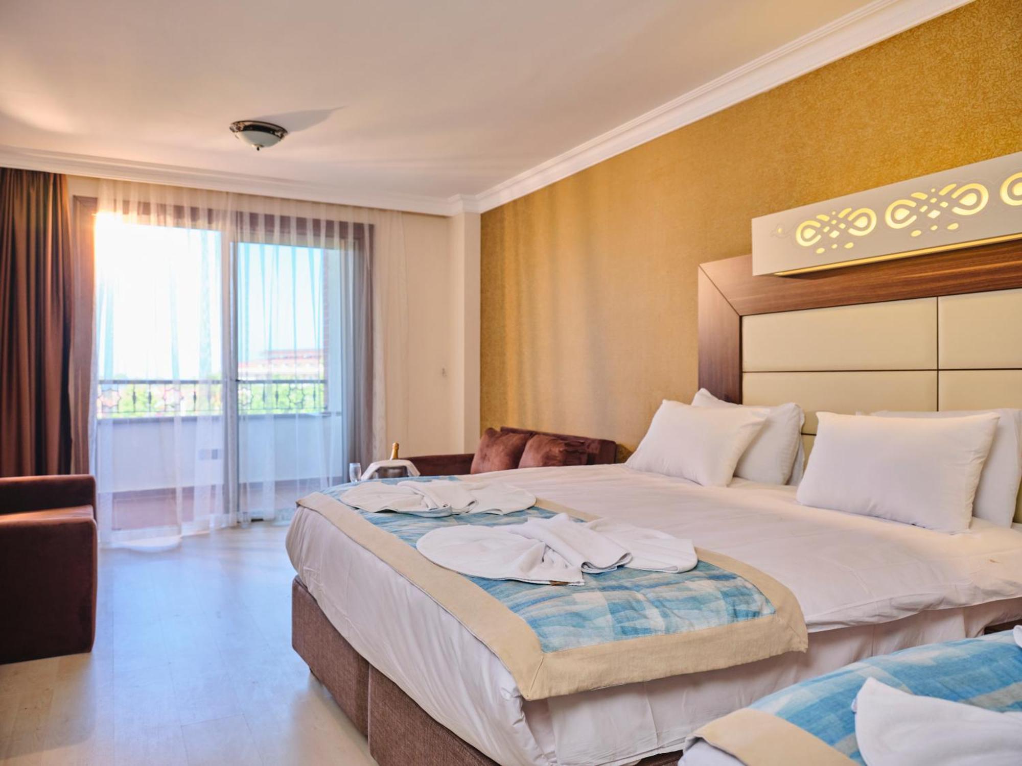 Noxinn Hotels Club Ultra All Inclusive โคนัคคลึ ภายนอก รูปภาพ